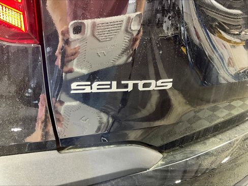 New 2026 Kia Seltos EX image 14