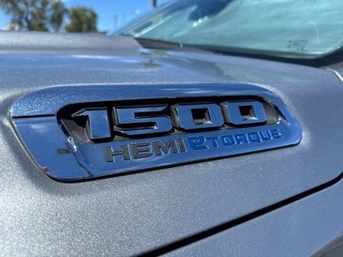 Used 2021 RAM 1500 Laramie AWD/4WD image 7