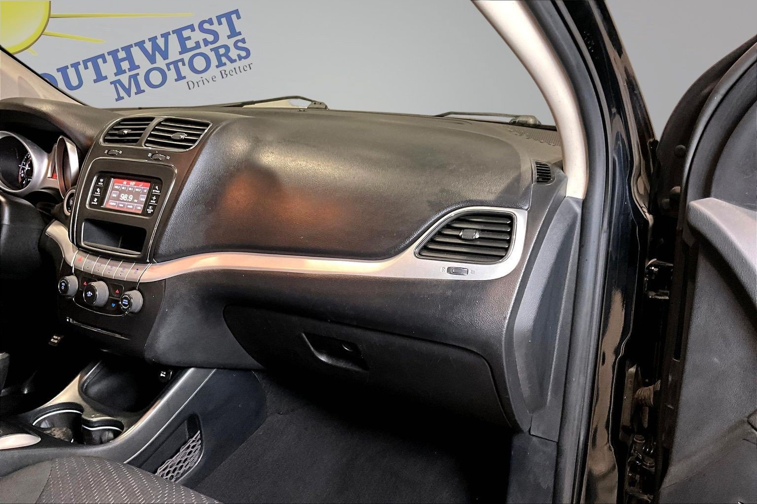 Used 2020 Dodge Journey SE w/ Blacktop Package FWD image 26