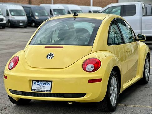 Used 2009 Volkswagen Beetle S FWD image 24