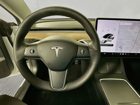 Used 2021 Tesla Model 3 Standard Range Plus RWD image 11
