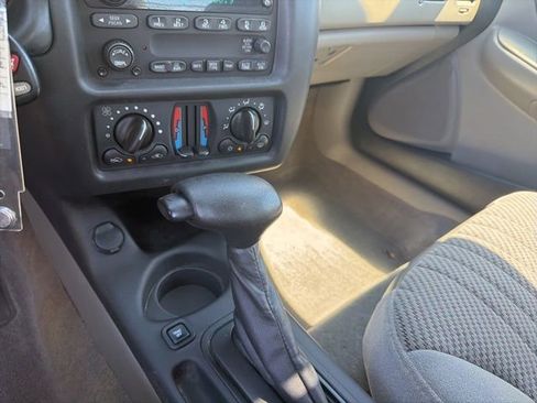 Used 2004 Chevrolet Monte Carlo SS w/ SS Sport Appearance Package FWD image 18