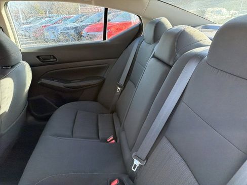 Used 2025 Nissan Altima 2.5 SV image 12