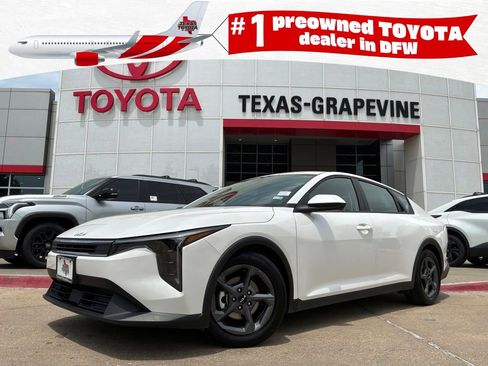 Used 2025 Kia K4 FWD image 1