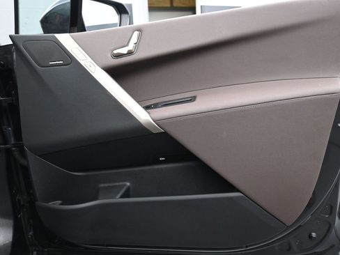 Used 2023 BMW iX xDrive50 w/ Sport Package image 27