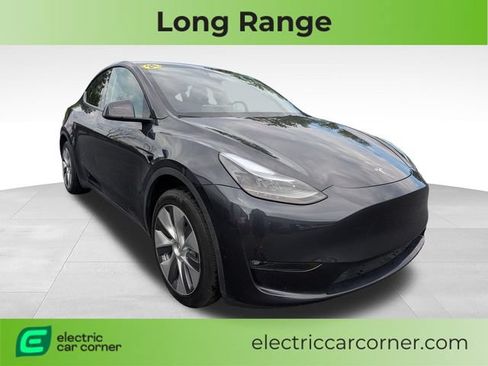 Used 2024 Tesla Model Y Long Range AWD/4WD image 1