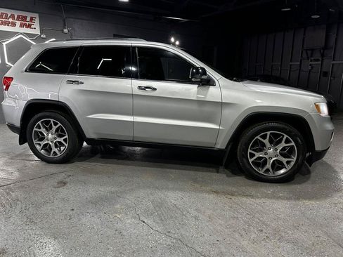 Used 2012 Jeep Grand Cherokee Overland AWD/4WD image 6