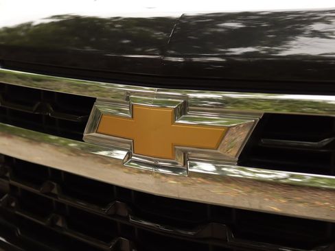 Used 2024 Chevrolet Silverado 1500 LT AWD/4WD image 31
