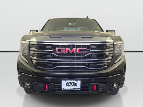 Used 2024 GMC Sierra 1500 AT4 w/ Technology Package AWD/4WD image 8