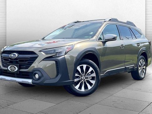 Used 2025 Subaru Outback Touring AWD/4WD image 13