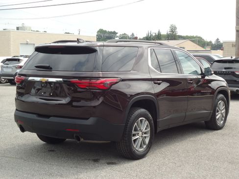 Used 2023 Chevrolet Traverse LT AWD/4WD image 3