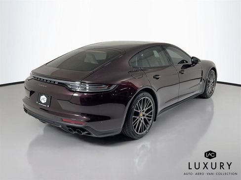 Used 2023 Porsche Panamera Platinum Edition image 4