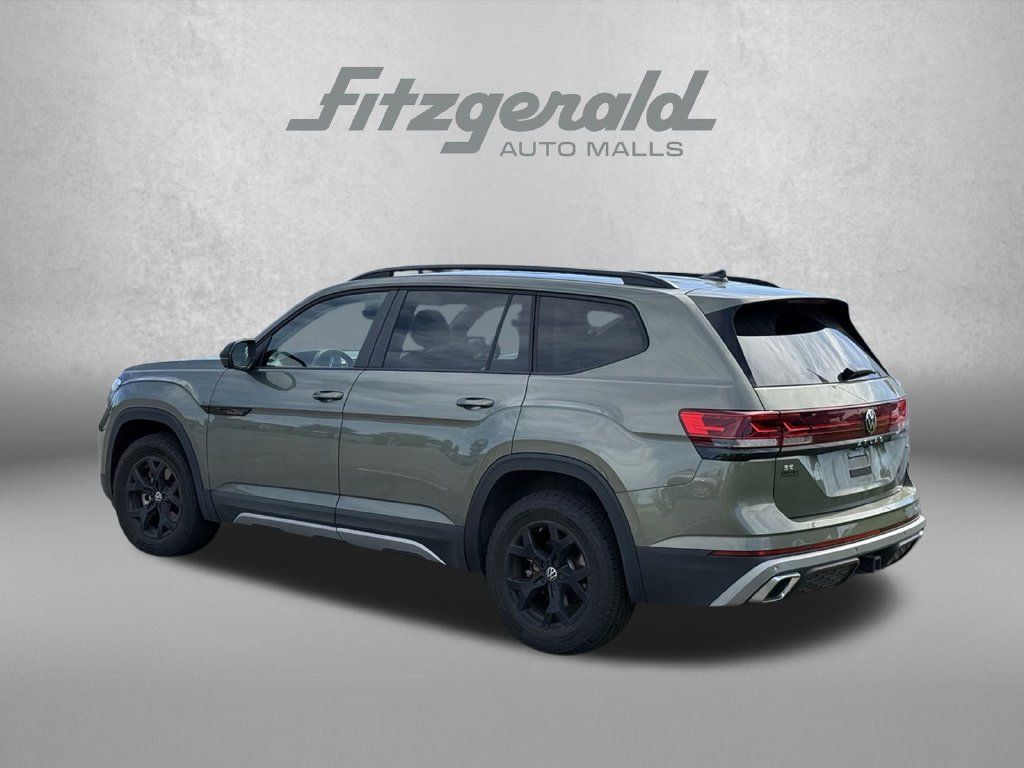 Used 2024 Volkswagen Atlas Peak Edition SE AWD/4WD image 20