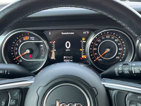 Used 2020 Jeep Wrangler Unlimited Sahara AWD/4WD image 14