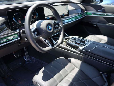 Used 2026 BMW 750e xDrive w/ Premium Package AWD/4WD image 12