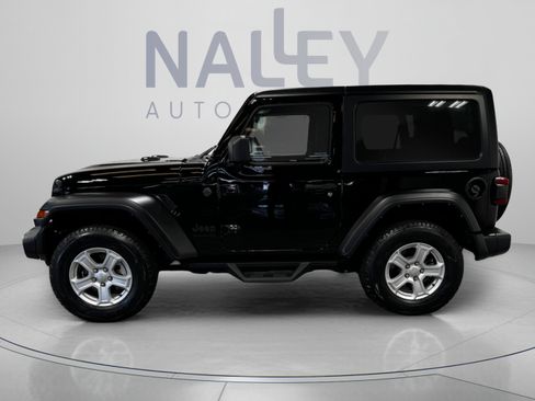 Used 2022 Jeep Wrangler Sport AWD/4WD image 2