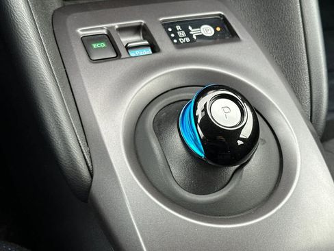 Used 2022 Nissan Leaf S image 21