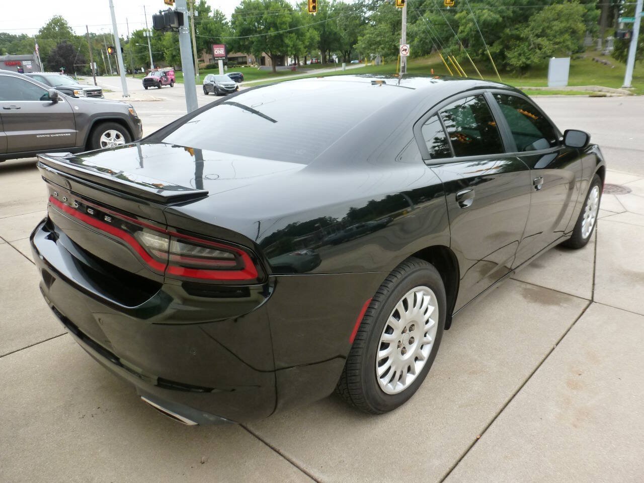 Used 2017 Dodge Charger Police w/ Street Appearance Group AWD/4WD image 2