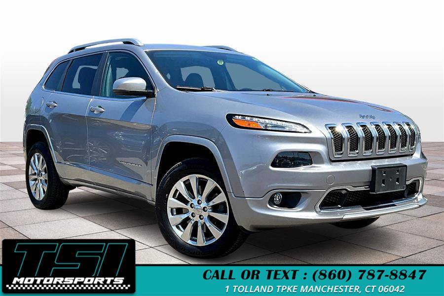 Used 2017 Jeep Cherokee Overland AWD/4WD image 12