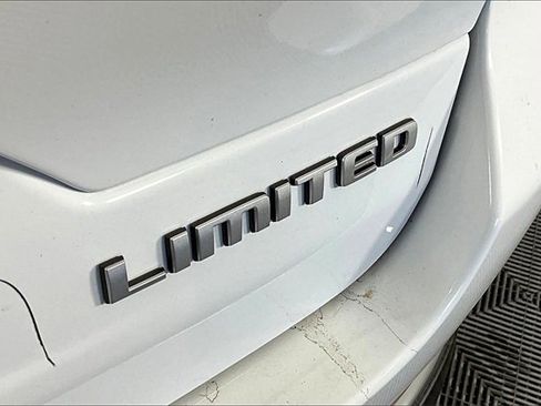 New 2025 Jeep Grand Cherokee Limited w/ Trailer Tow Package image 10