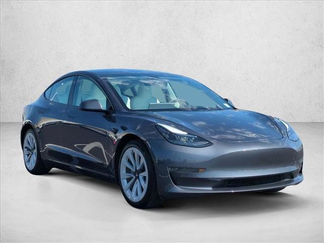 Used 2023 Tesla Model 3 Standard Range RWD image 3