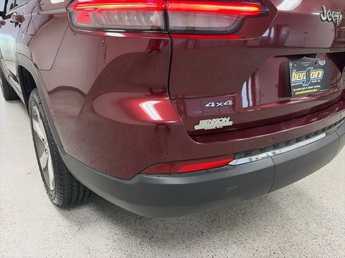 Used 2021 Jeep Grand Cherokee L Limited AWD/4WD image 8