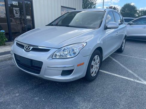 Used 2012 Hyundai Elantra GLS FWD image 2