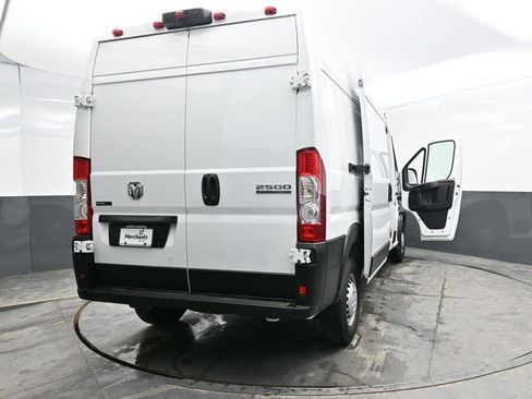 Used 2024 RAM ProMaster 2500 w/ Convenience Group FWD image 42