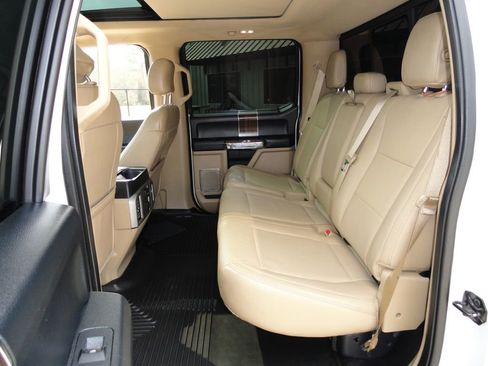 Used 2016 Ford F150 Lariat image 10