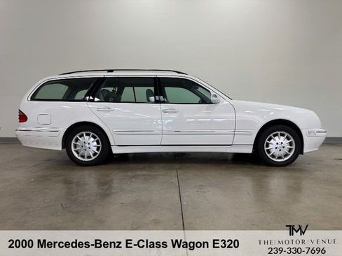 Used 2000 Mercedes-Benz E 320 4MATIC Wagon image 12