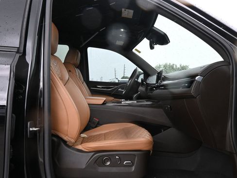 Used 2023 Cadillac Escalade Sport w/ Touring Package AWD/4WD image 22