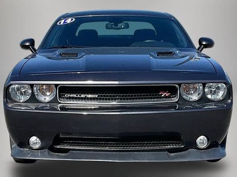 Used 2014 Dodge Challenger R/T RWD image 3