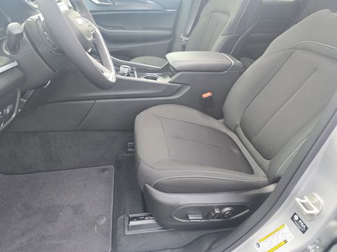 New 2025 Jeep Grand Cherokee Laredo X w/ Luxury Tech Group I image 25