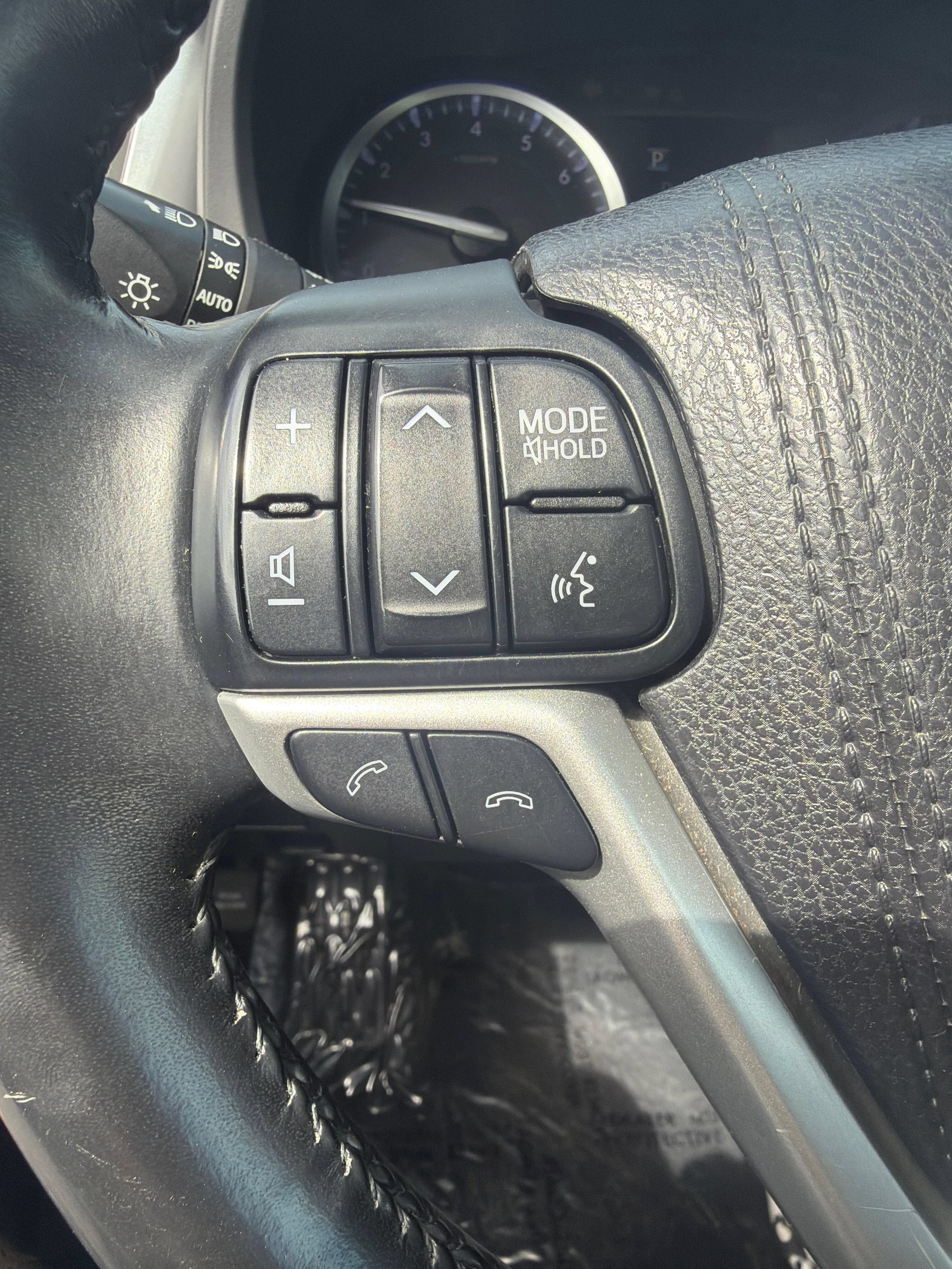 Used 2018 Toyota Highlander XLE AWD/4WD image 19