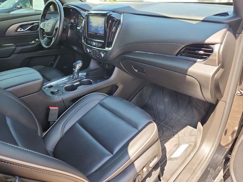 Used 2023 Chevrolet Traverse Premier w/ Redline Edition image 35