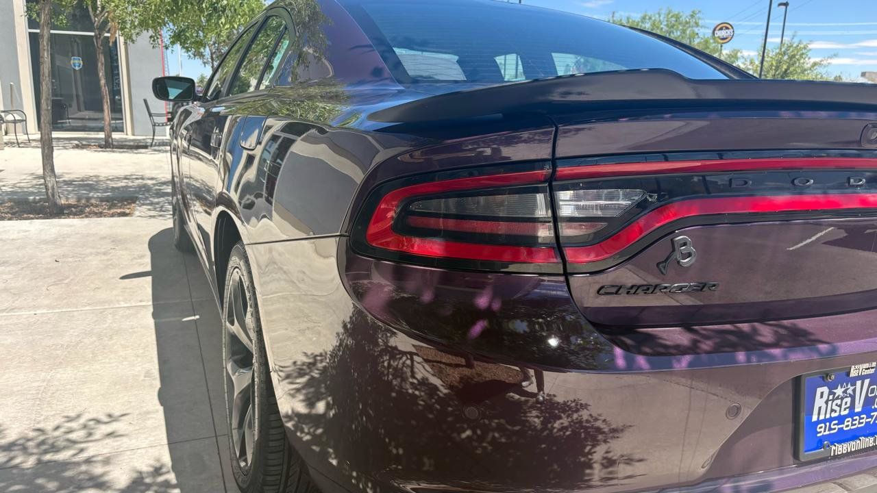 Used 2020 Dodge Charger SXT w/ Blacktop Package RWD image 7
