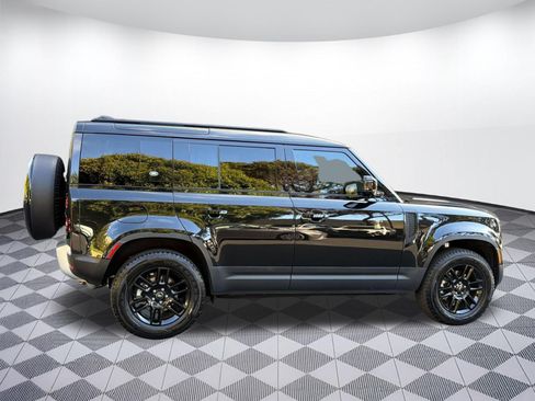 Used 2024 Land Rover Defender 110 S AWD/4WD image 8