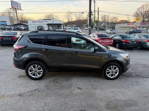 Used 2018 Ford Escape SE image 7