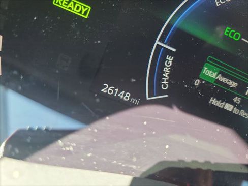 Certified 2025 Toyota Camry LE image 32