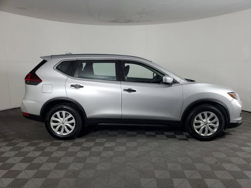 Used 2020 Nissan Rogue S image 3