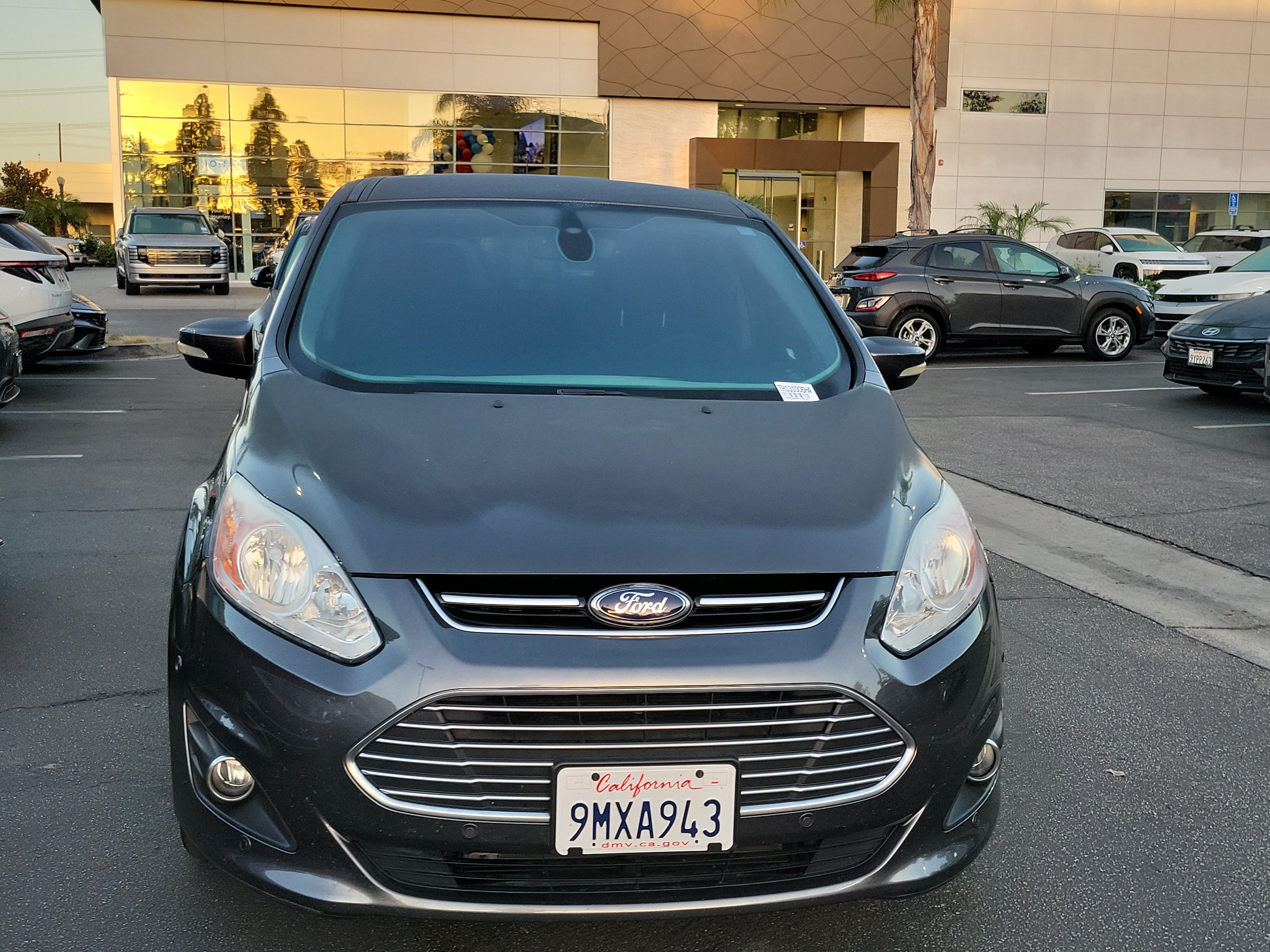 Used 2016 Ford C-MAX SEL w/ Equipment Group 303A FWD image 2