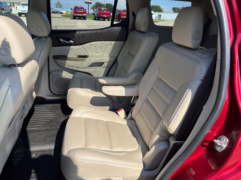 Used 2017 GMC Acadia Denali w/ Technology Package AWD/4WD image 24
