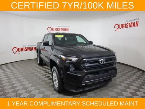 Used 2025 Toyota Tacoma SR w/ SR Upgrade Package AWD/4WD image 11