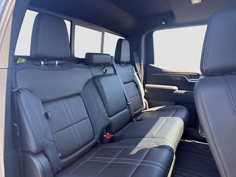 Used 2026 Chevrolet Silverado 1500 High Country w/ High Country Premium Package AWD/4WD image 31