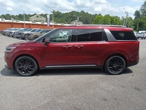 Used 2022 Kia Carnival SX FWD image 6