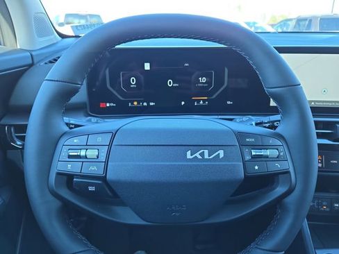 New 2026 Kia Sportage SX FWD image 9