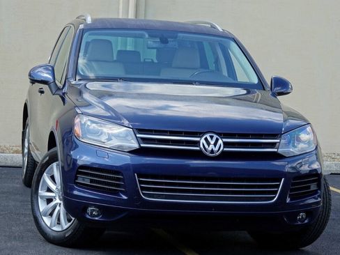 Used 2012 Volkswagen Touareg Sport AWD/4WD image 89