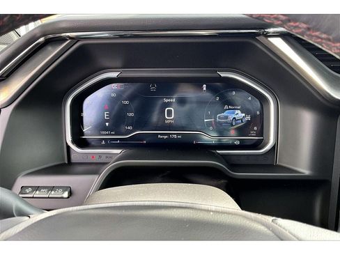 Used 2024 GMC Sierra 1500 AT4X image 23