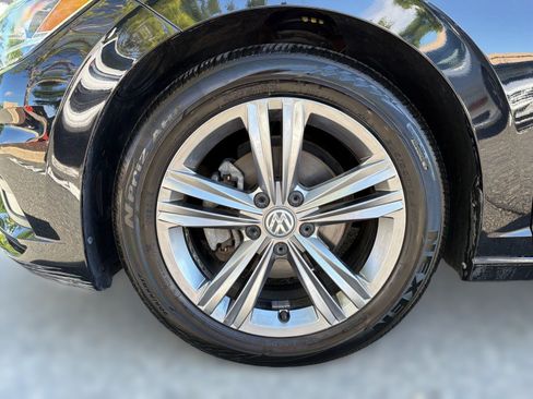 Used 2020 Volkswagen Jetta R-Line w/ R-Line Cold Weather Package FWD image 12