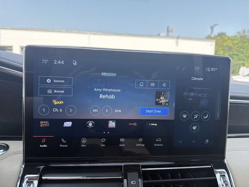 Certified 2024 Lincoln Navigator L Reserve AWD/4WD image 16